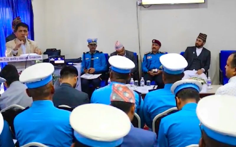 ट्राफिक प्रहरीको कार्यालय रबिको अनुगमन सुरकक्षा कर्मि सुत्नेबस्ने खाने रुममा पुगे |