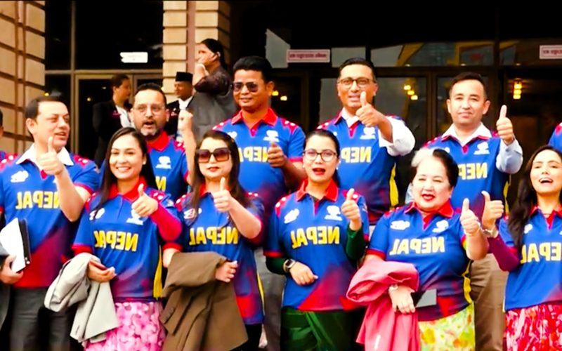 जर्सि डे्रस लगाएर पुगे रास्वपाका सांसदहरु धेरै बर्षपछी बिश्वकप खेल्न पाए नेपाल निके उत्तसाहित भए |