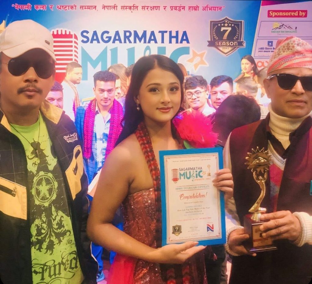 जेनतेनले जित्यो सगरमाथा अवार्ड |